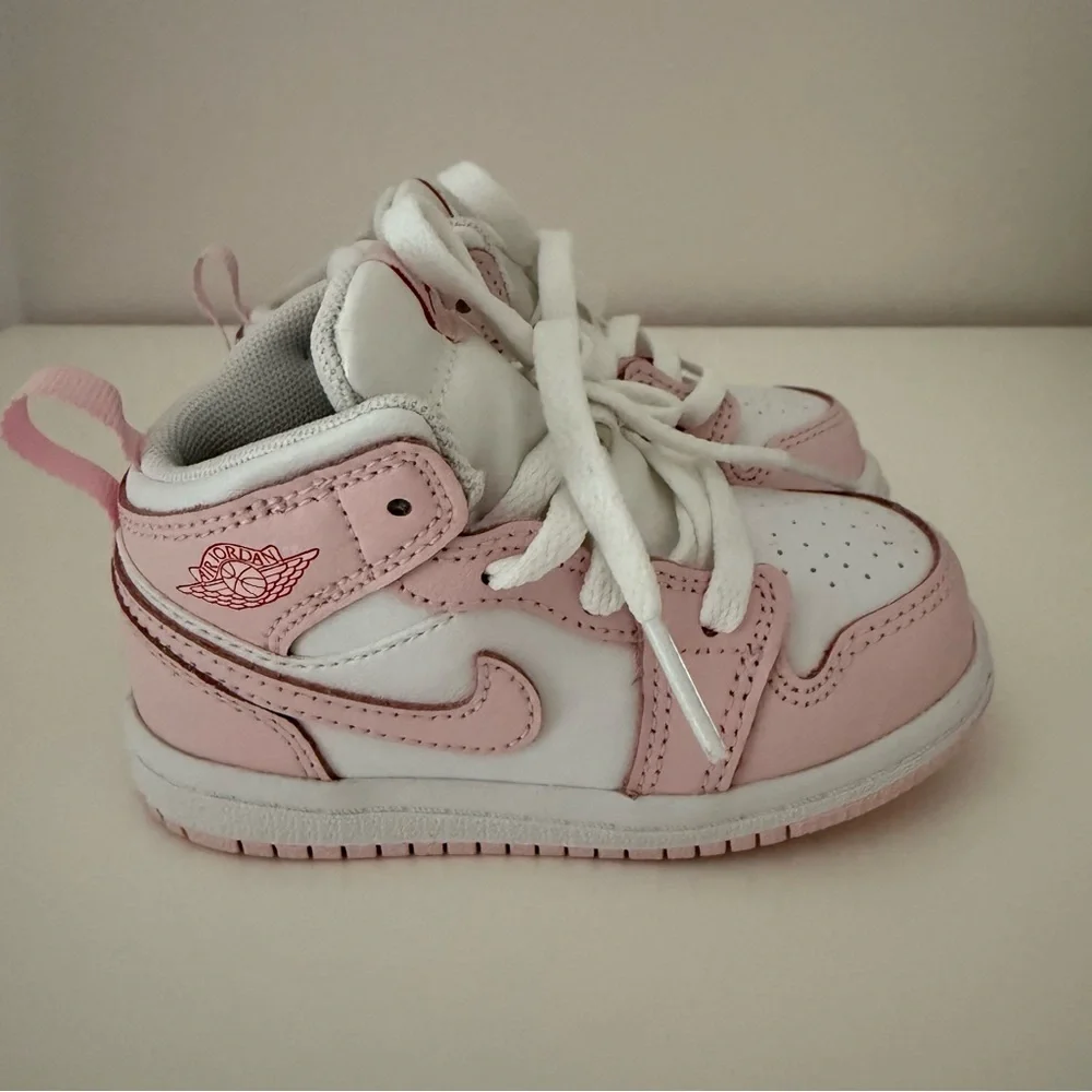 Girls Baby/Toddler Nike Jordan 1 Mid Pink and White Size 6C NEW